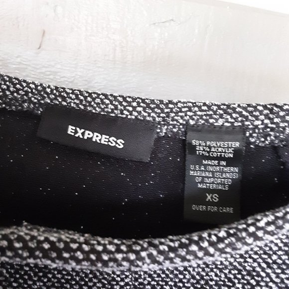 Express skirt Size XS - Picture 2 of 3